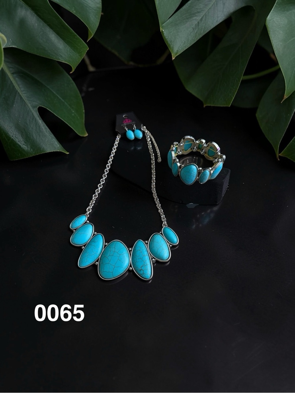 paparazzi Turquoise Blue Stone Necklace and Bracelet Set